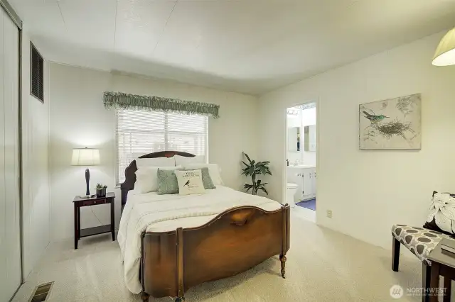 Guest bedroom