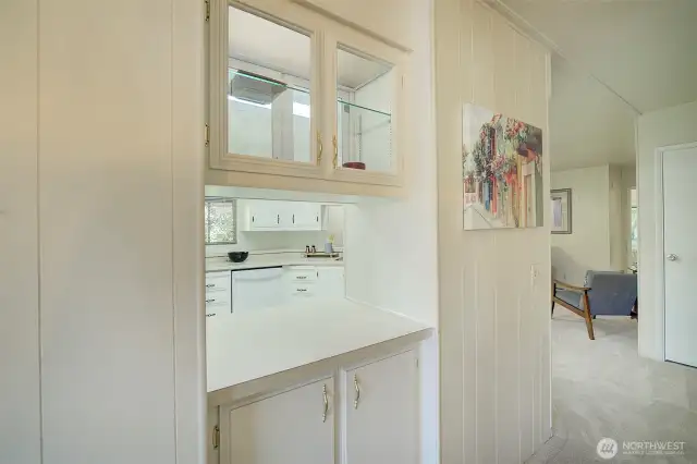Easy access to kitchen from dining room