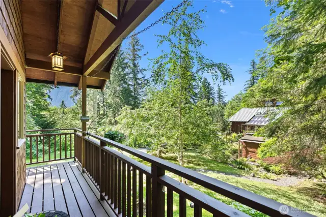 Covered deck on detached cottage