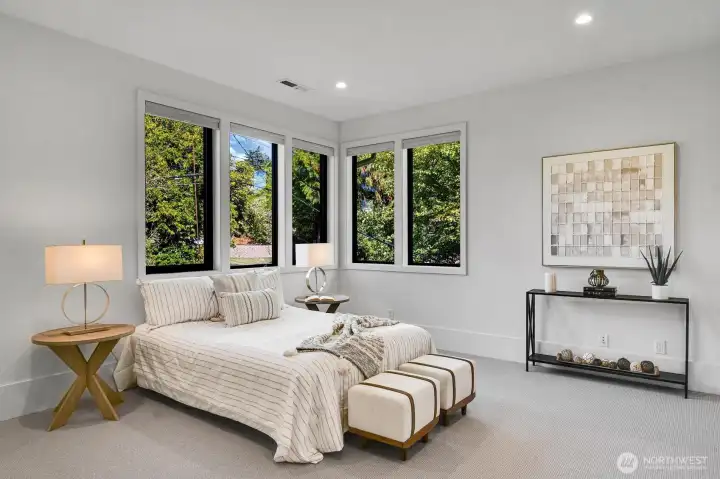 Upper level ensuite bedroom