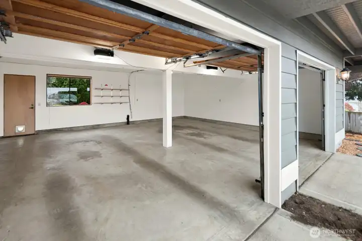 So much garage space!