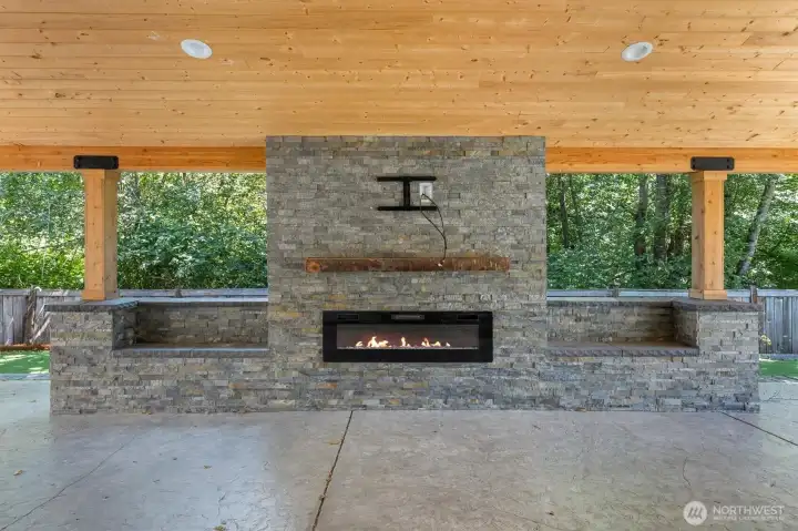 25x40 Covered Patio with fire place