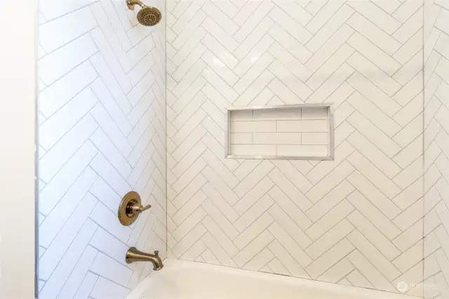 Upstairs Hall Bath - Tiled Tub/Shower
