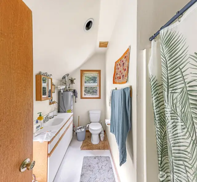 back apartment bathroom