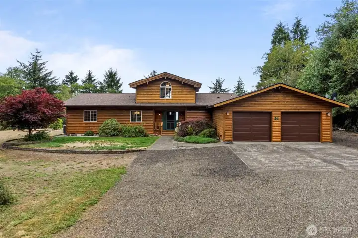 Stunning log home