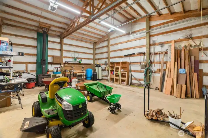 Shop w wood stove
