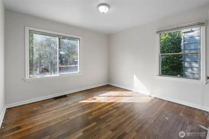 Main floor large bedroom.