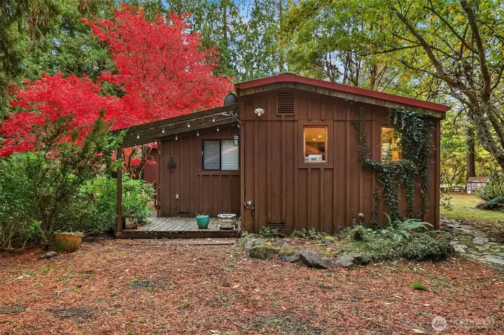 entrance to the mobile