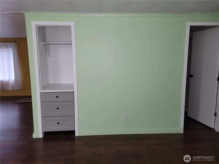 Eat in Kitchen Built-In