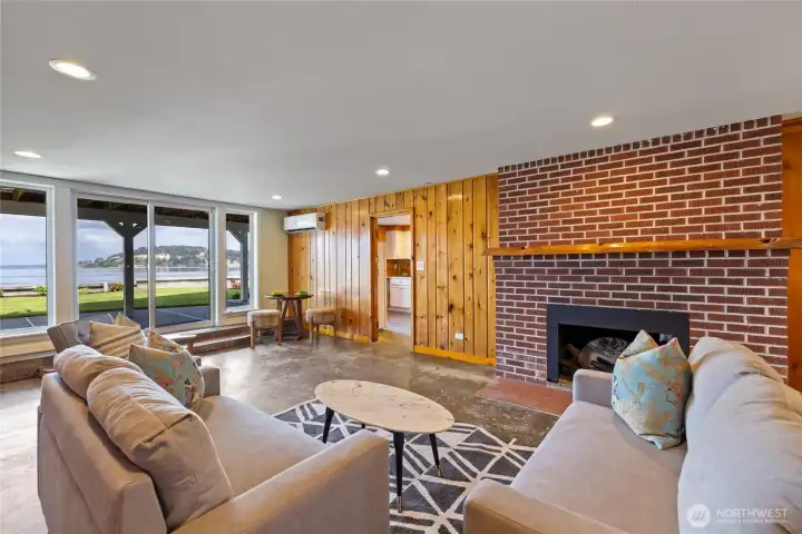 Living room with a fireplace.