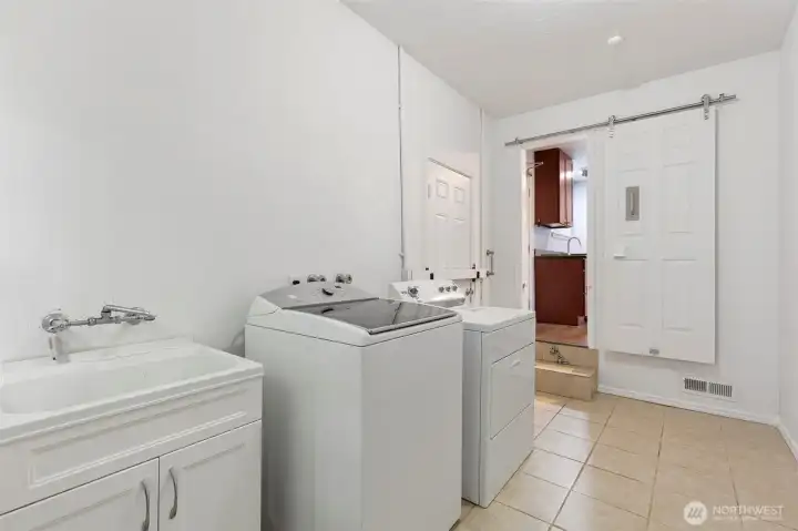 Large utility room