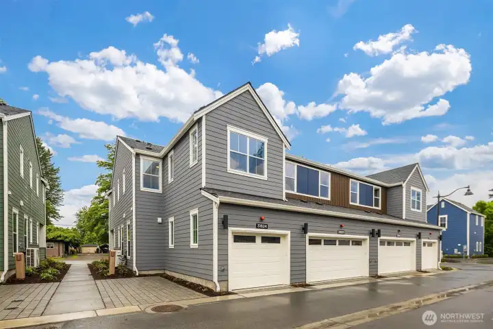 1-car garage with easily accessible guest parking 1-car garage with easily accessible guest parking