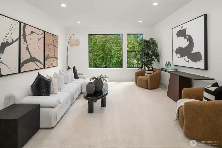 Flexible upper floor bonus room
