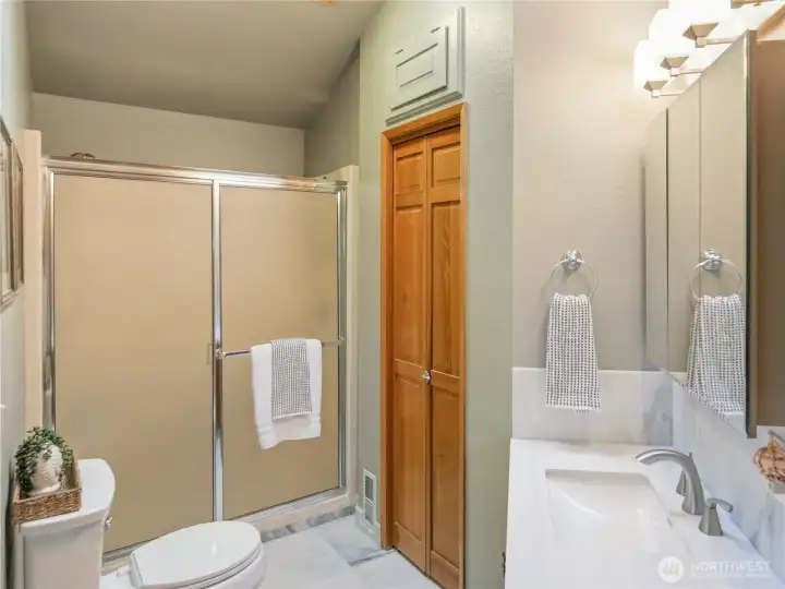 2nd floor bathroom in the wing