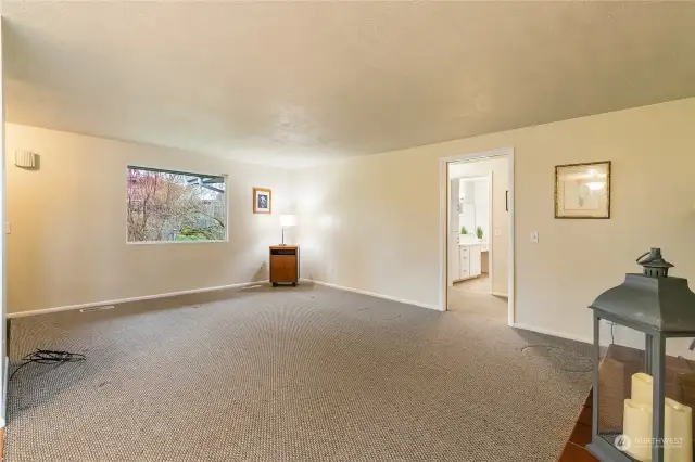 Spacious and bright living room