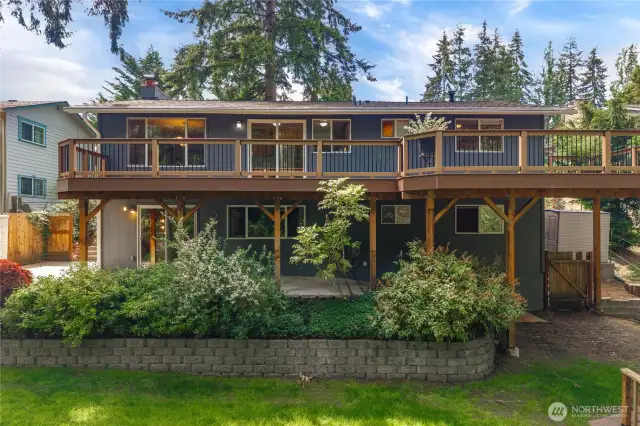 Large daylight rambler on a 1/3 acre greenbelt lot!