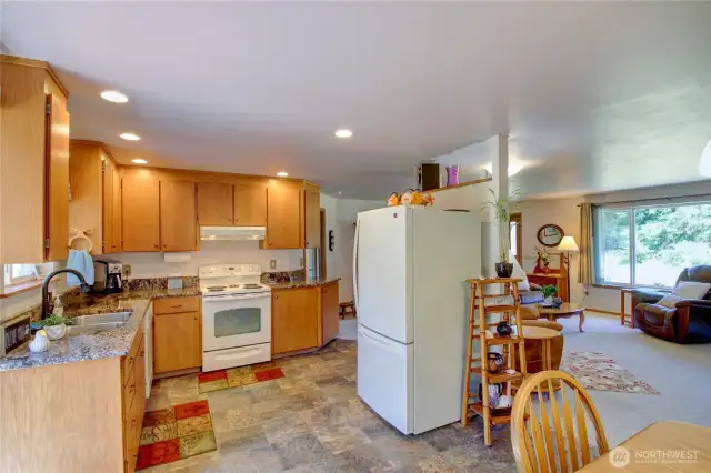 Easy flow floor plan for kitchen living and dining rooms.