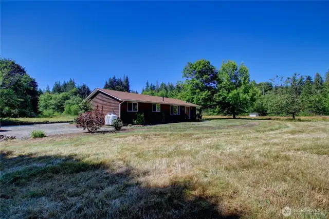 5 incredible acres!