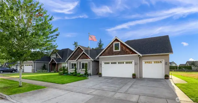 3 Car Garage