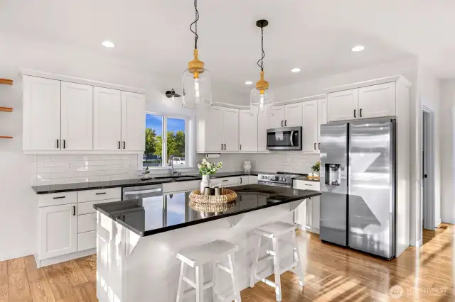 Large Granite Island with breakfast bar