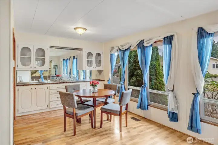 Bright & cheerful dining area.