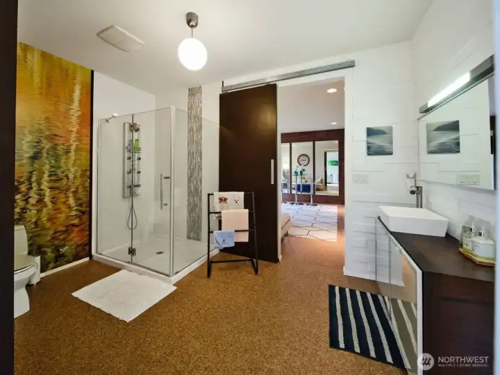 Jack-n-Jill full bath, lower level