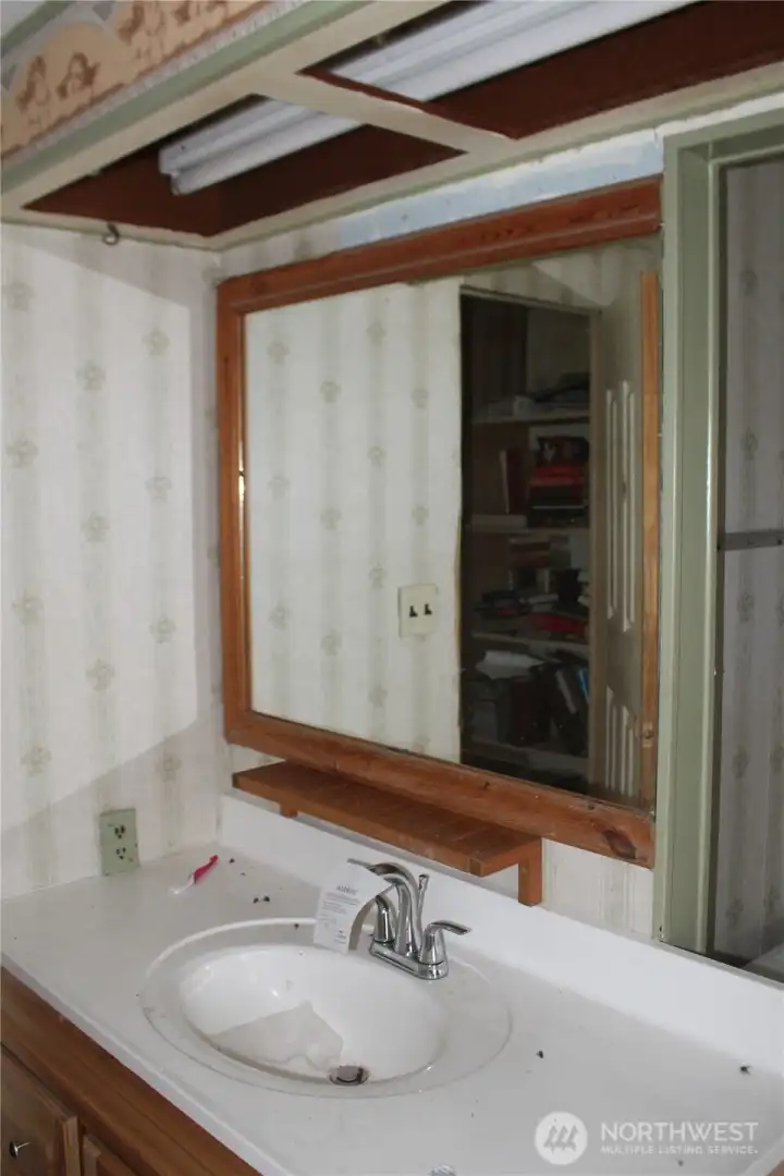 vanity main bathroom