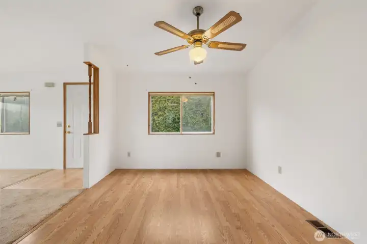 Formal dining area adjacent to the front entry