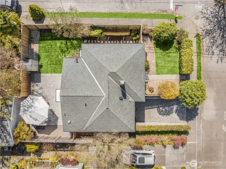 Welcome to the sweetest street in Maple Leaf!