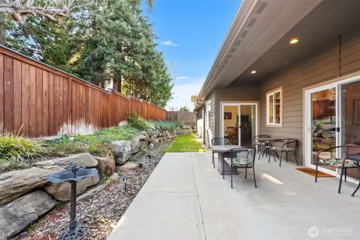 Lovely Covered Patio in Private Yard