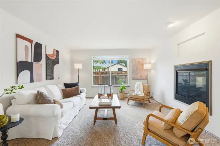 Bonus or formal livingroom with gas fireplace (double sided with the family or great room)