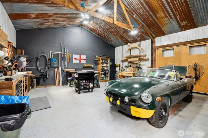 Separate climate controlled shop for finer machinery.