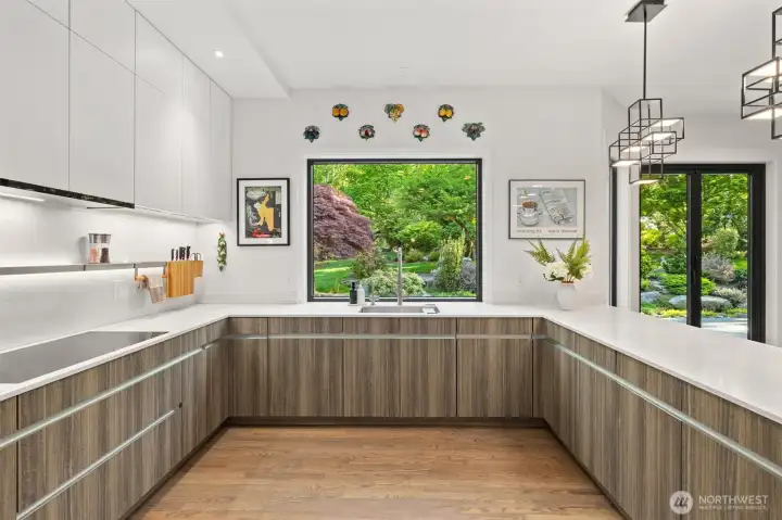 Kitchen is complete with all Miele appliances which are regularly serviced.