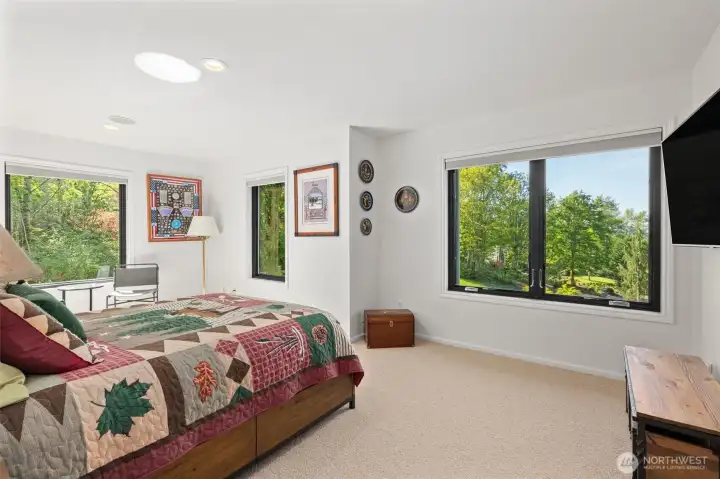 Large bonus room upstairs can also be used as a 5th bedroom!