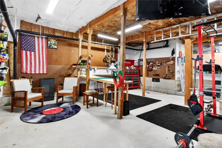 You can make this room into anything you'd like. You can make this room into anything you'd like.