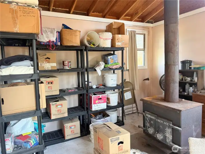 Closet/storage