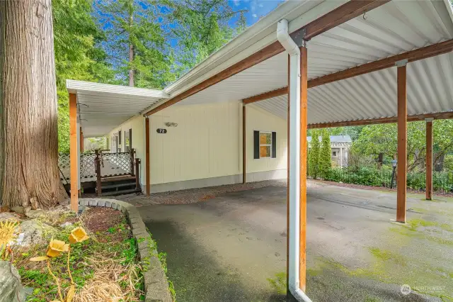 Welcome to 4915 Samish Way #72! Located in the beautiful 55+ community of Cedar Grove Park.