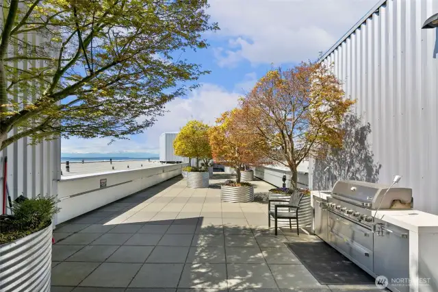 Rooftop deck