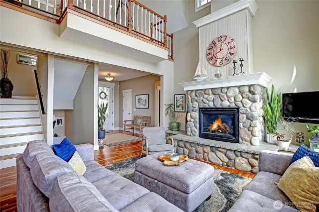 Looking back toward the entry and stairs to the loft