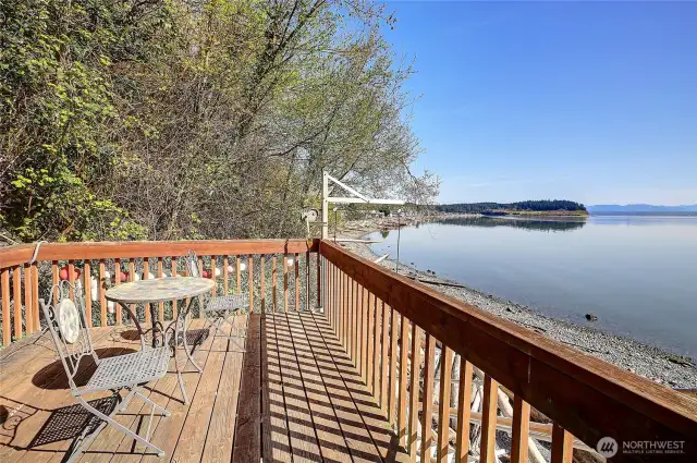 Private deck on beach side!
