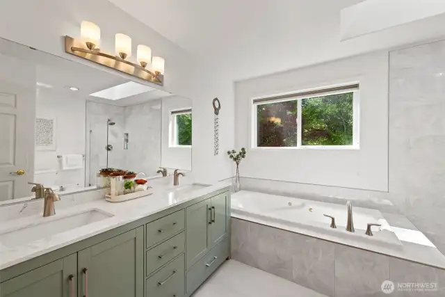 Recently renovated master bathroom, isn't the tile pattern amazing?