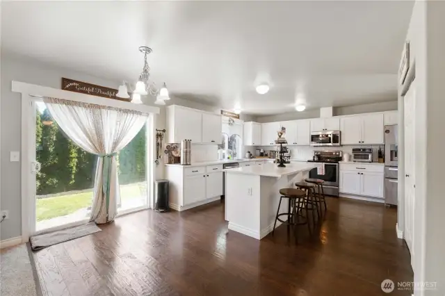 Another view of the kitchen and eating nook. New Microwave & Dishwasher!