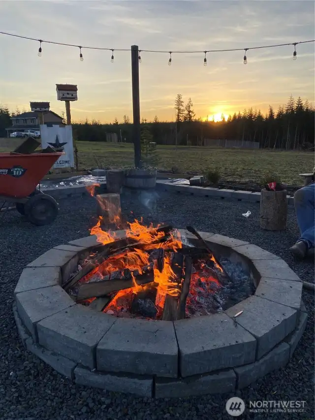Clear skies bring on the stars and fires nightly.