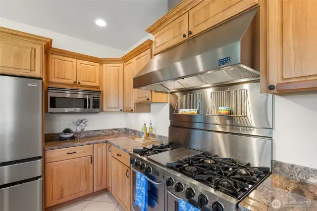 6 burner FiveStar gas range.