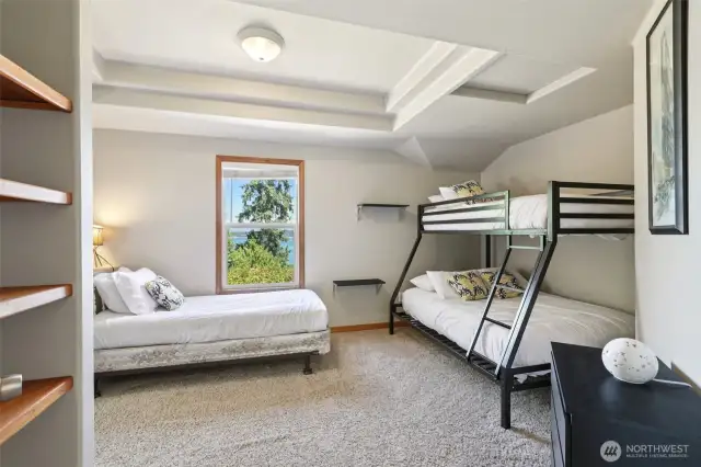 Main house: Guest bedroom