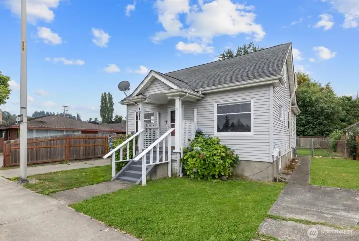 Driveway parking on ether sice of the home.