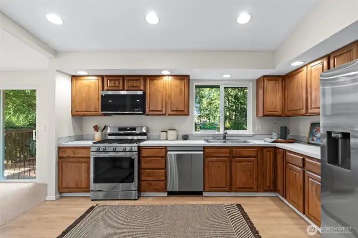A kitchen that appreciates space and materiality.