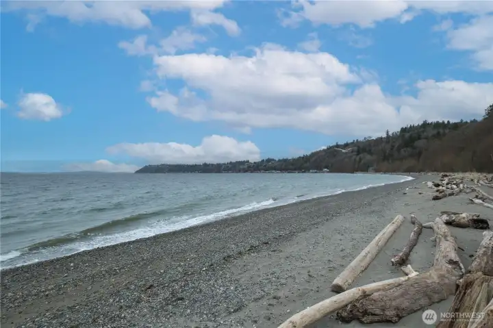 seahurst park just steps away