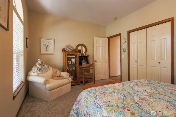 2nd Bedroom