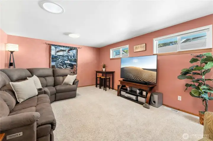 Bonus room for space to spread out!